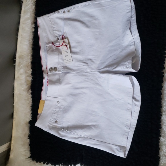 White Shorts Plus size - Picture 1 of 11
